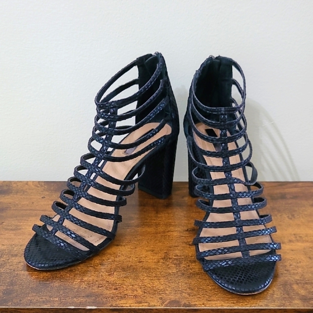 Tahari Black Strappy Textured Heeled Sandals size 7 - Picture 1 of 12